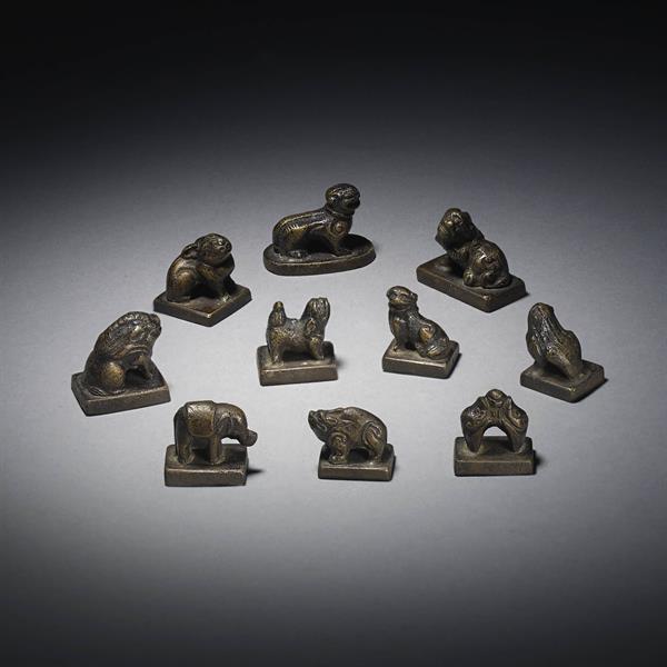 26. Miniature Seals