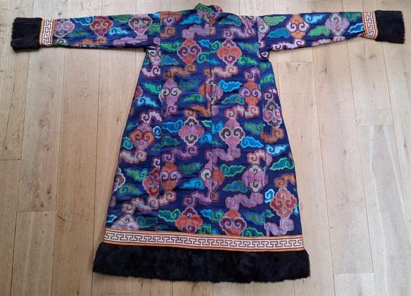 7. Chuba (Robe)