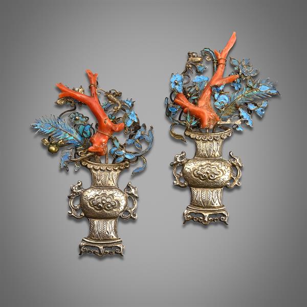 5. A pair of Chinese silver and kingfisher feather appliques