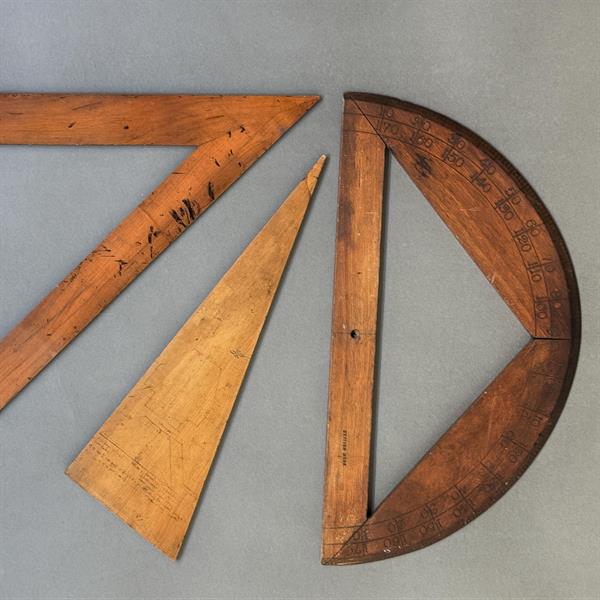 35. Instruments