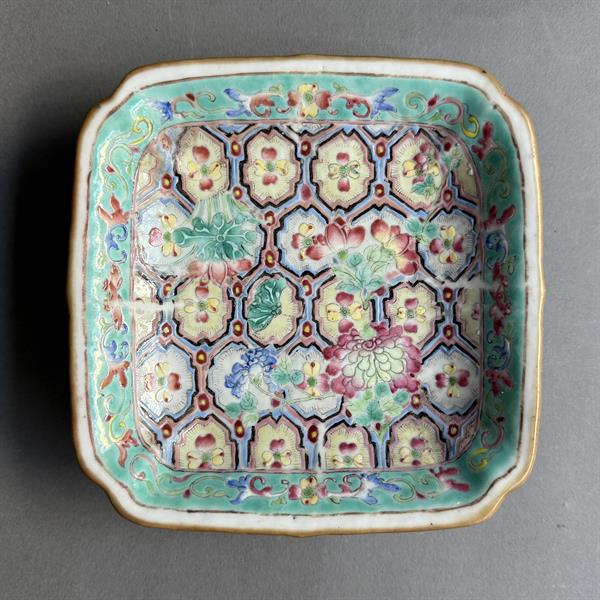 46. Enamel Dish
