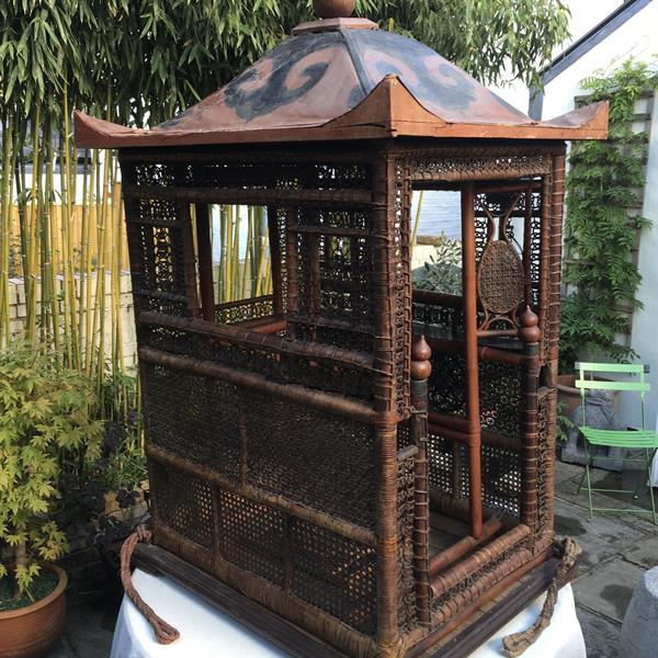 44. Sedan Chair with a Rectangular Tin Roof